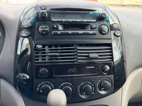 2005 Toyota Sienna