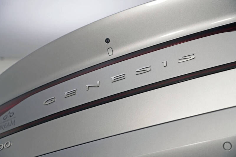 2024 Genesis G90 3.5T e-Supercharger