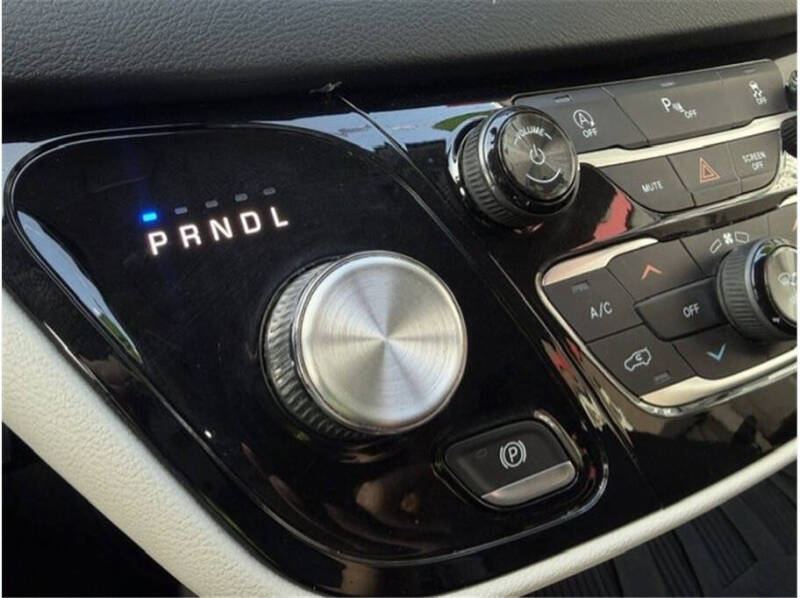 2018 Chrysler Pacifica Touring Plus