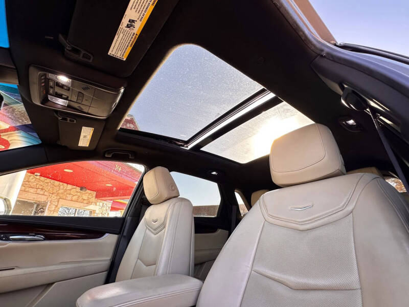 2017 Cadillac XT5 Premium Luxury