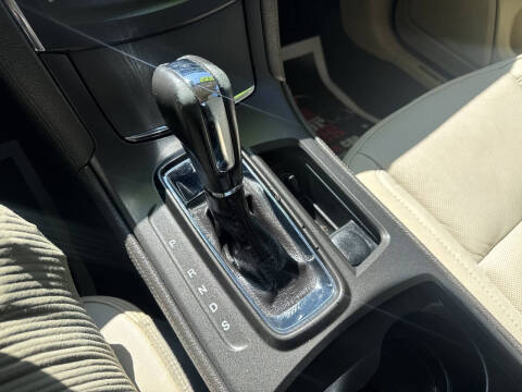 2014 Lincoln MKS