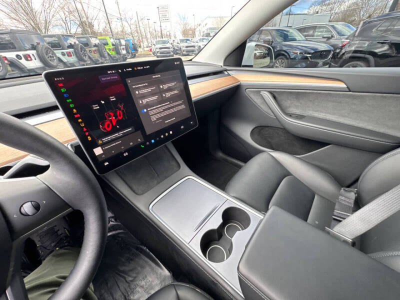 2025 Tesla Model Y Performance