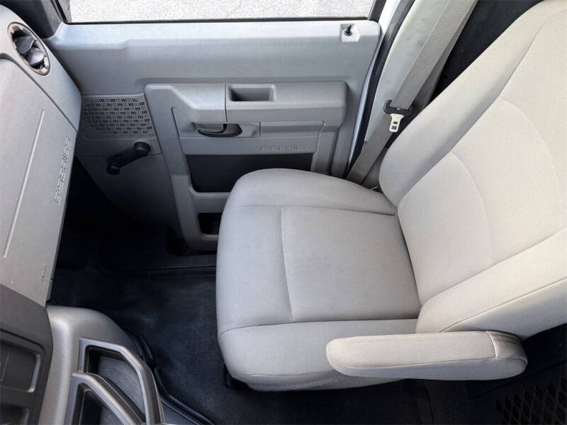 2014 Ford E-Series E-350 SD