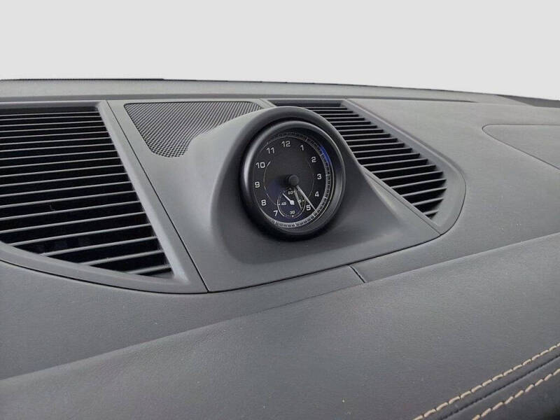 2023 Porsche Macan