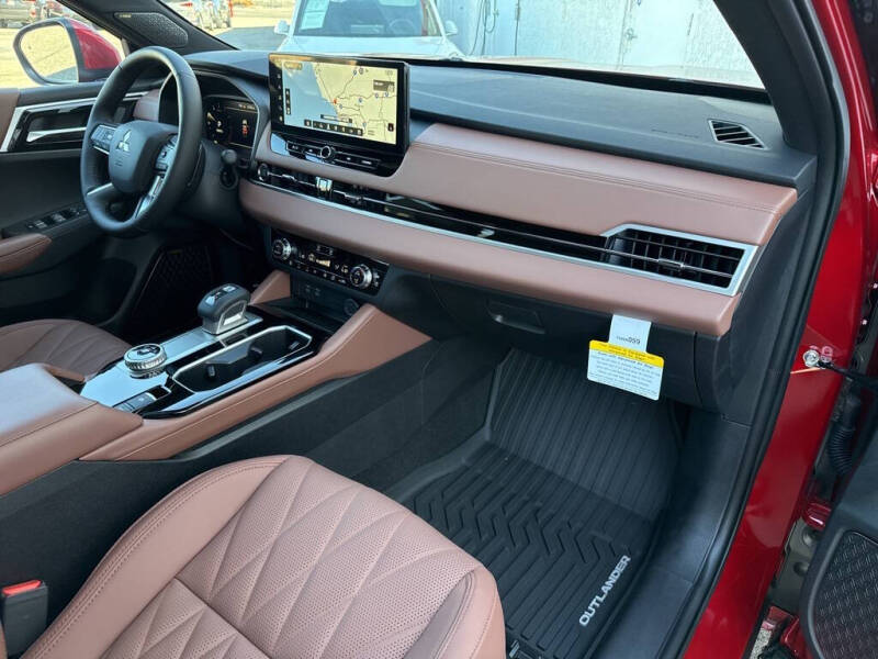 2025 Mitsubishi Outlander SEL