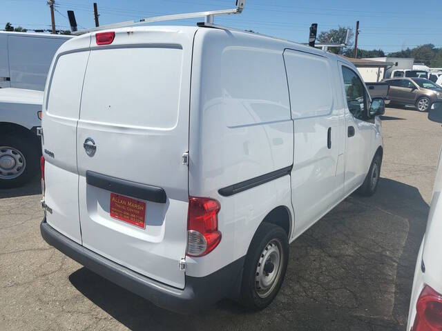 2014 Nissan NV200