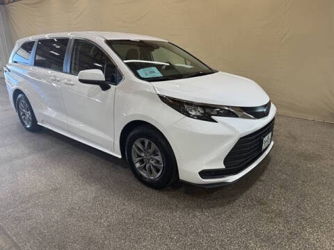 2024 Toyota Sienna LE 8-Passenger