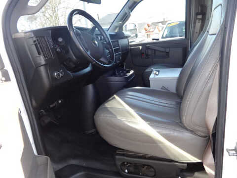 2022 Chevrolet Express 2500