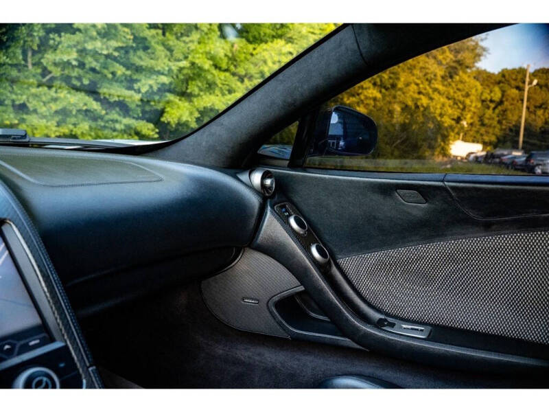 2012 McLaren MP4-12C