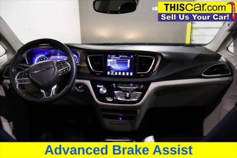 2017 Chrysler Pacifica Touring-L Plus