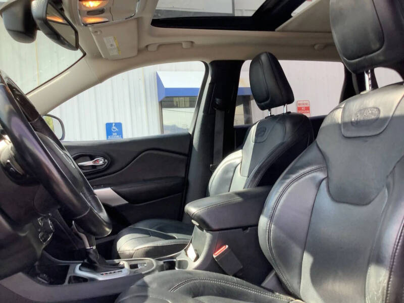 2016 Jeep Cherokee Overland