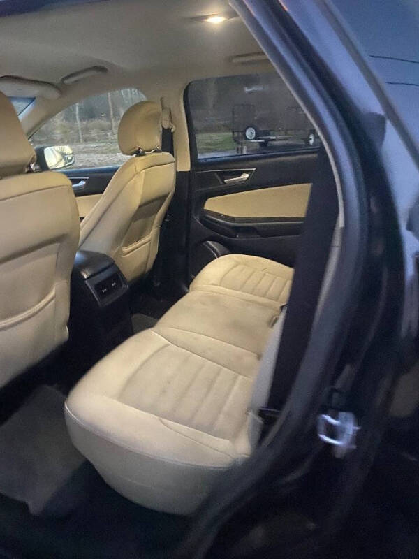 2019 Ford Edge SE