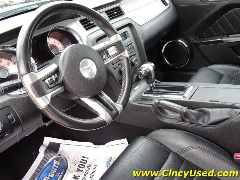 2010 Ford Mustang V6 Premium