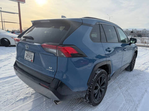 2022 Toyota RAV4 Hybrid SE