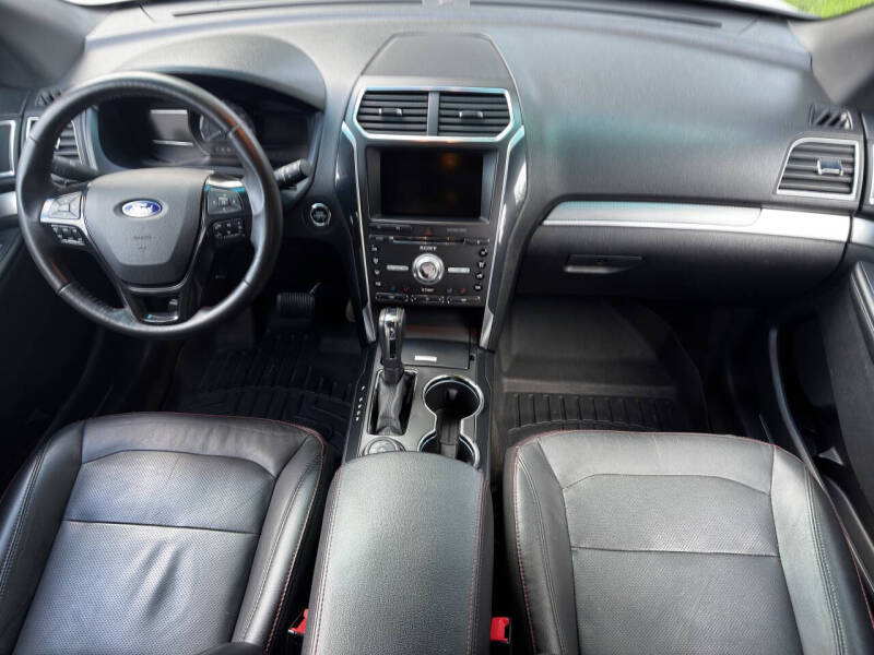 2016 Ford Explorer Sport