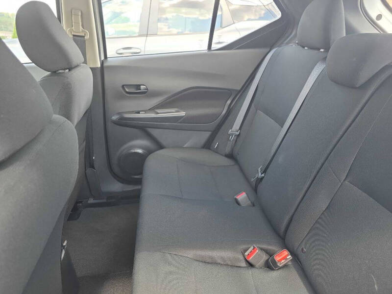 2025 Nissan Kicks Play S