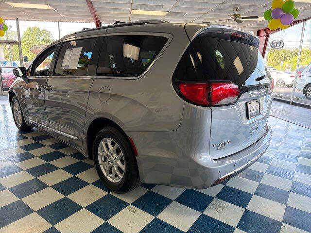 2020 Chrysler Pacifica Touring L