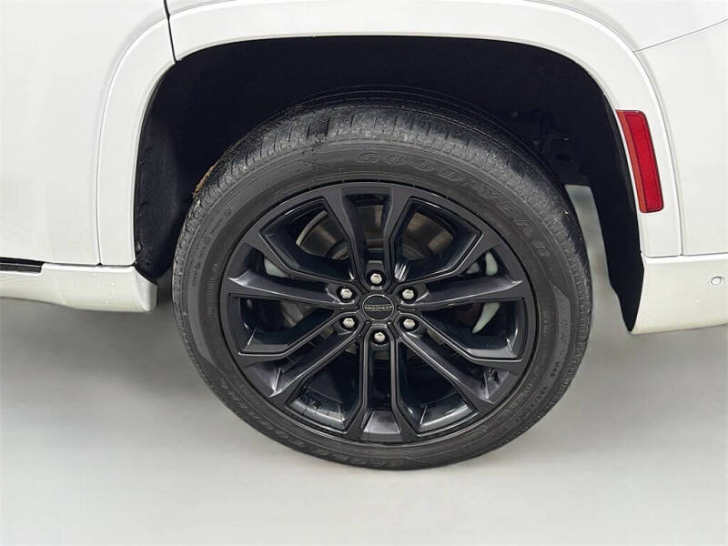 2022 Jeep Grand Wagoneer Series II