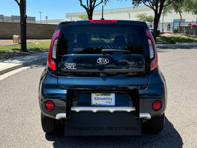 2017 Kia Soul +