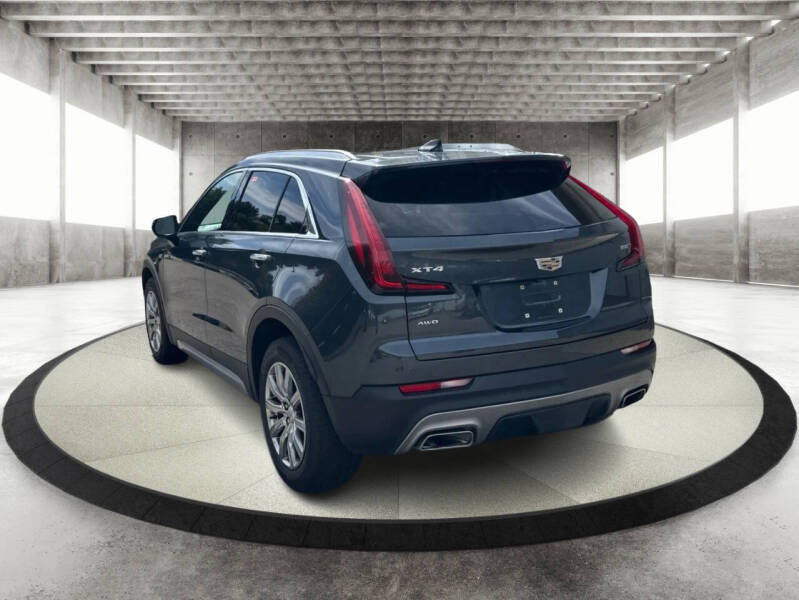2021 Cadillac XT4 Premium Luxury