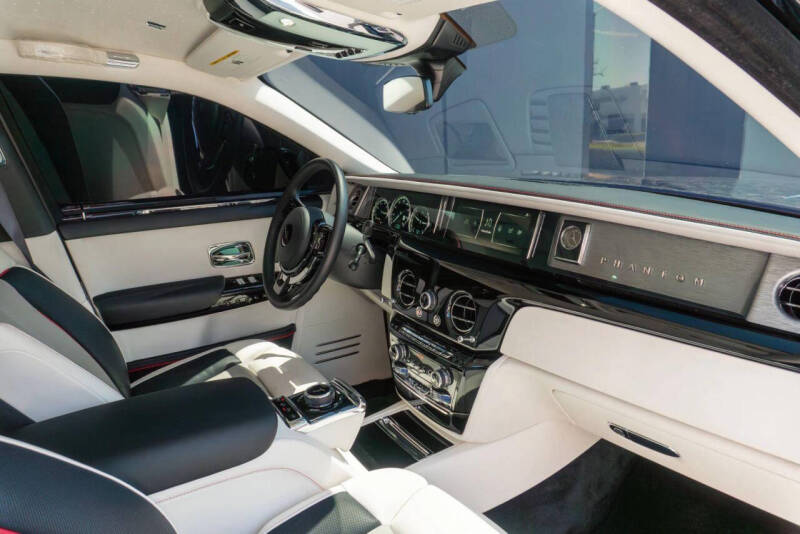 2024 Rolls-Royce Phantom
