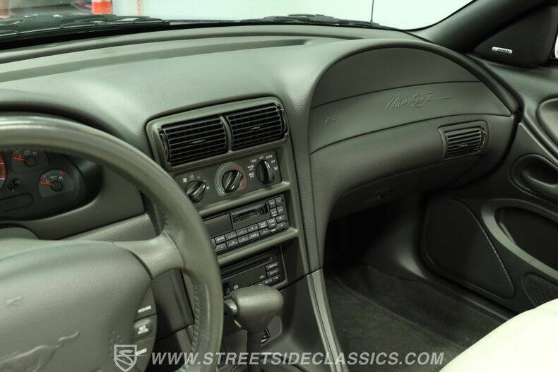 2000 Ford Mustang GT