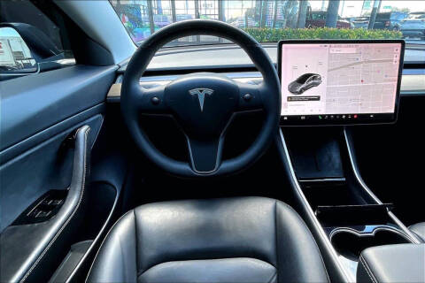 2020 Tesla Model 3 Standard Range Plus