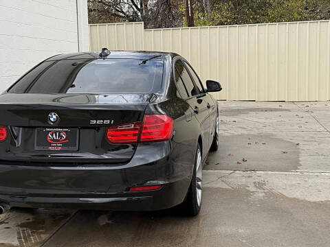 2013 BMW 3 Series 328i