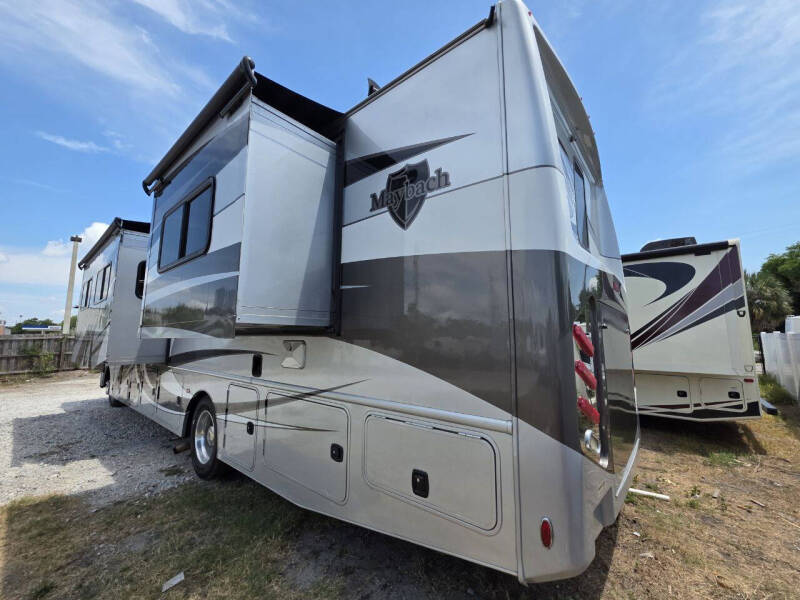 2017 NeXus RV MAYBACH