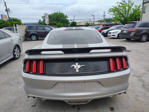 2016 Ford Mustang V6