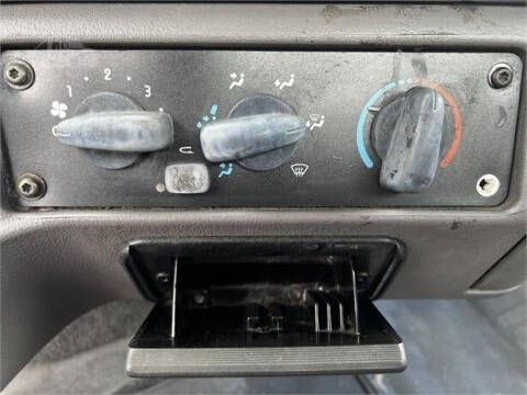 2012 Freightliner M2 112