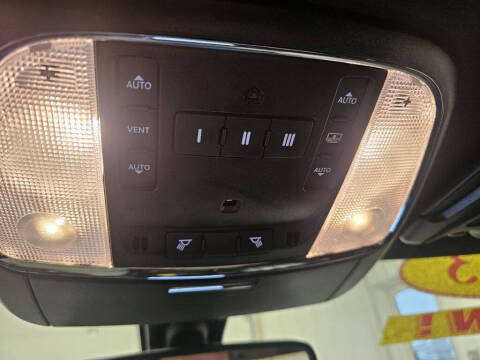 2023 Chrysler 300 S V6