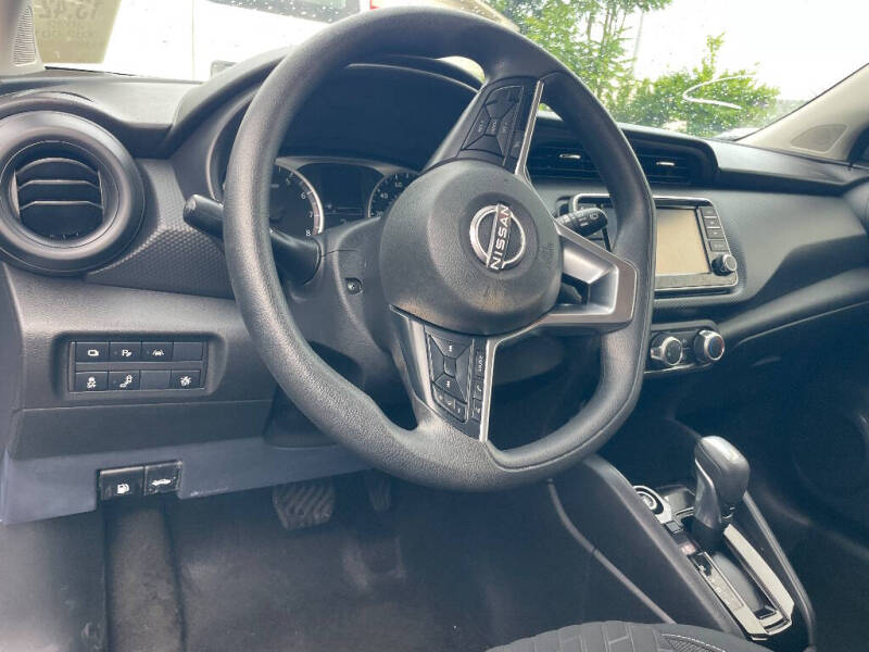 2022 Nissan Kicks S