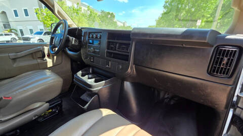 2017 GMC Savana 2500
