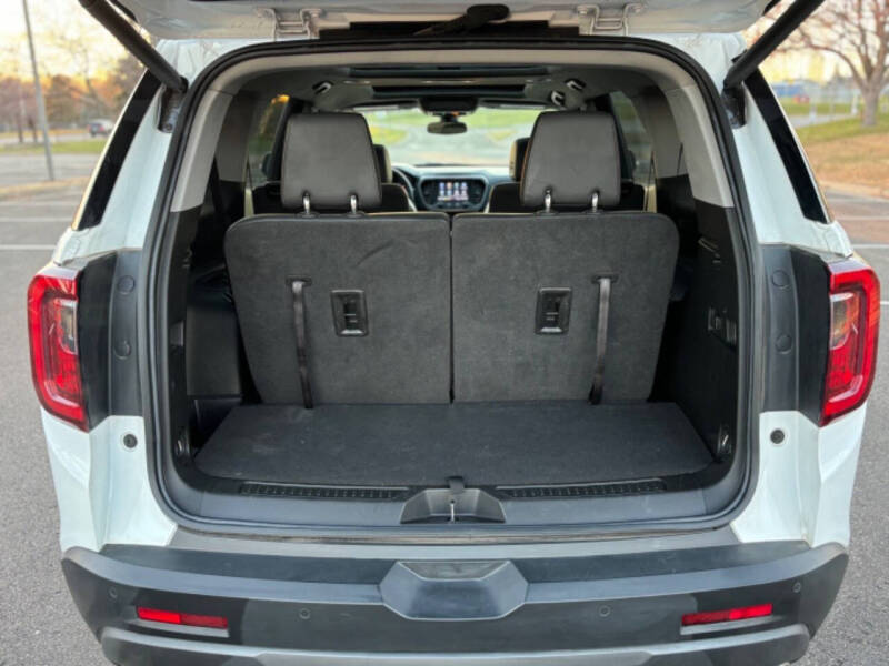 2023 GMC Acadia AT4