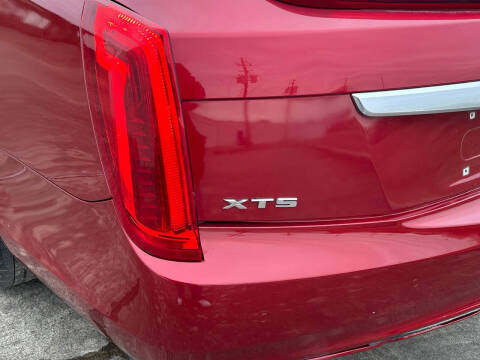 2013 Cadillac XTS Luxury Collection