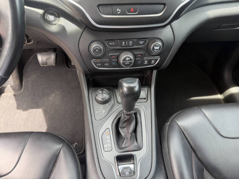 2019 Jeep Cherokee Trailhawk