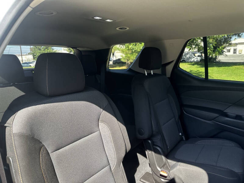 2020 Chevrolet Traverse LT Cloth