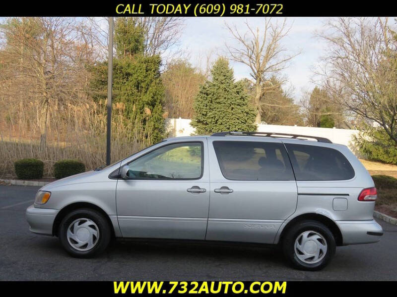 2003 Toyota Sienna LE