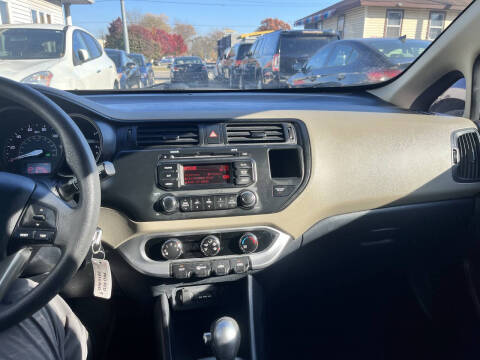 2015 Kia Rio 5-Door LX