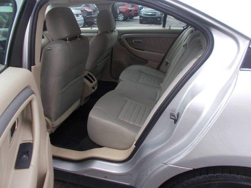2019 Ford Taurus SE