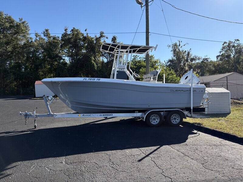 2022 Clearwater 2200