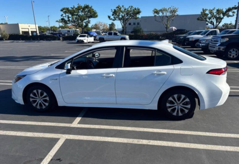 2020 Toyota Corolla Hybrid LE