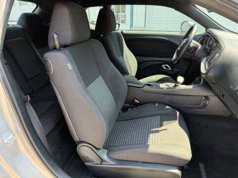 2015 Dodge Challenger SXT