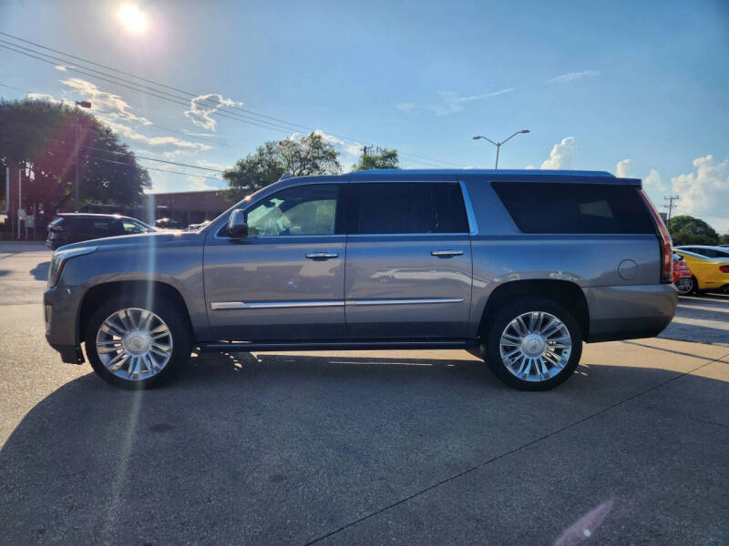 2020 Cadillac Escalade ESV Platinum