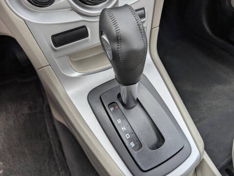 2015 Ford Fiesta SE