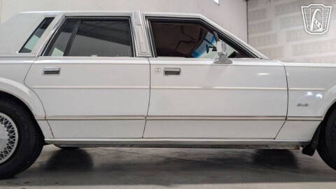1988 Lincoln Town Car