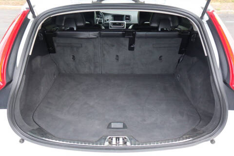 2018 Volvo V60 Cross Country T5 Premier