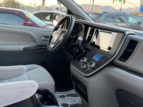 2017 Toyota Sienna