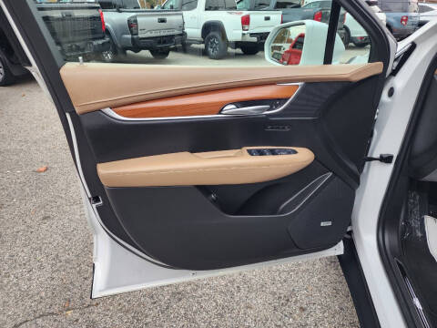 2017 Cadillac XT5 Platinum